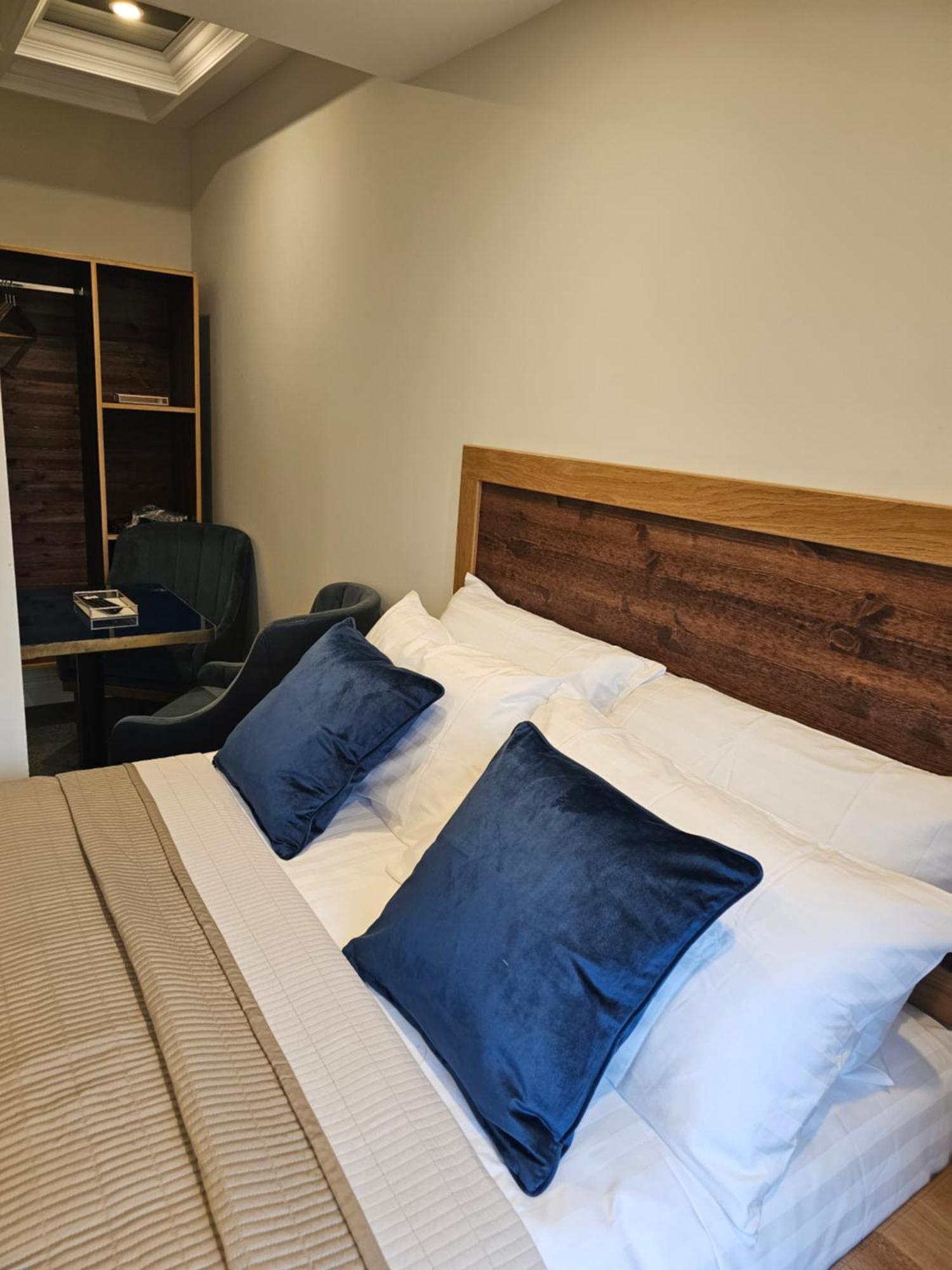 B53 Accommodation เมย์นูท ภายนอก รูปภาพ